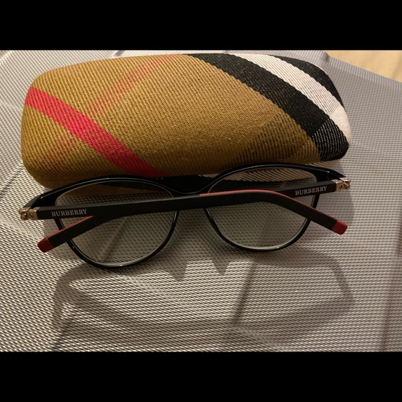 Authentic BURBERRY glasses - Picture 2 of 7